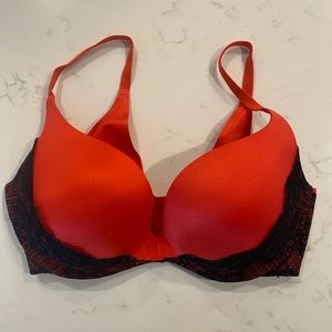 36 D Victoria’s Secret push up bra